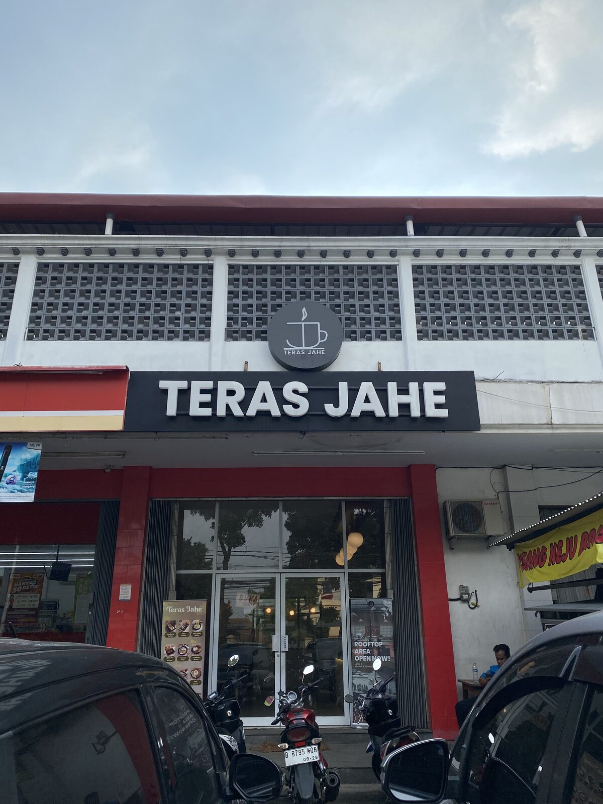 Fasad aktual Teras Jahe Cipayung